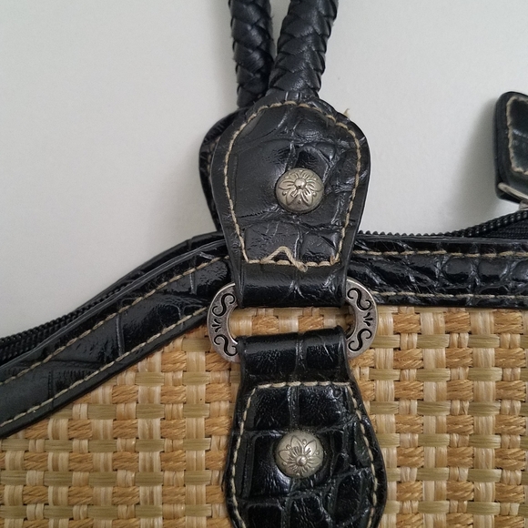 🌸$8 Straw/Crochet Tan and Black Handbag - Picture 11 of 14